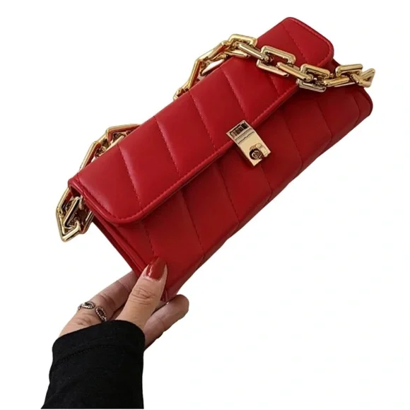 Bright Red Quilted Gold Chain Link Shoulder Purse Bag - Picture 4 of 6